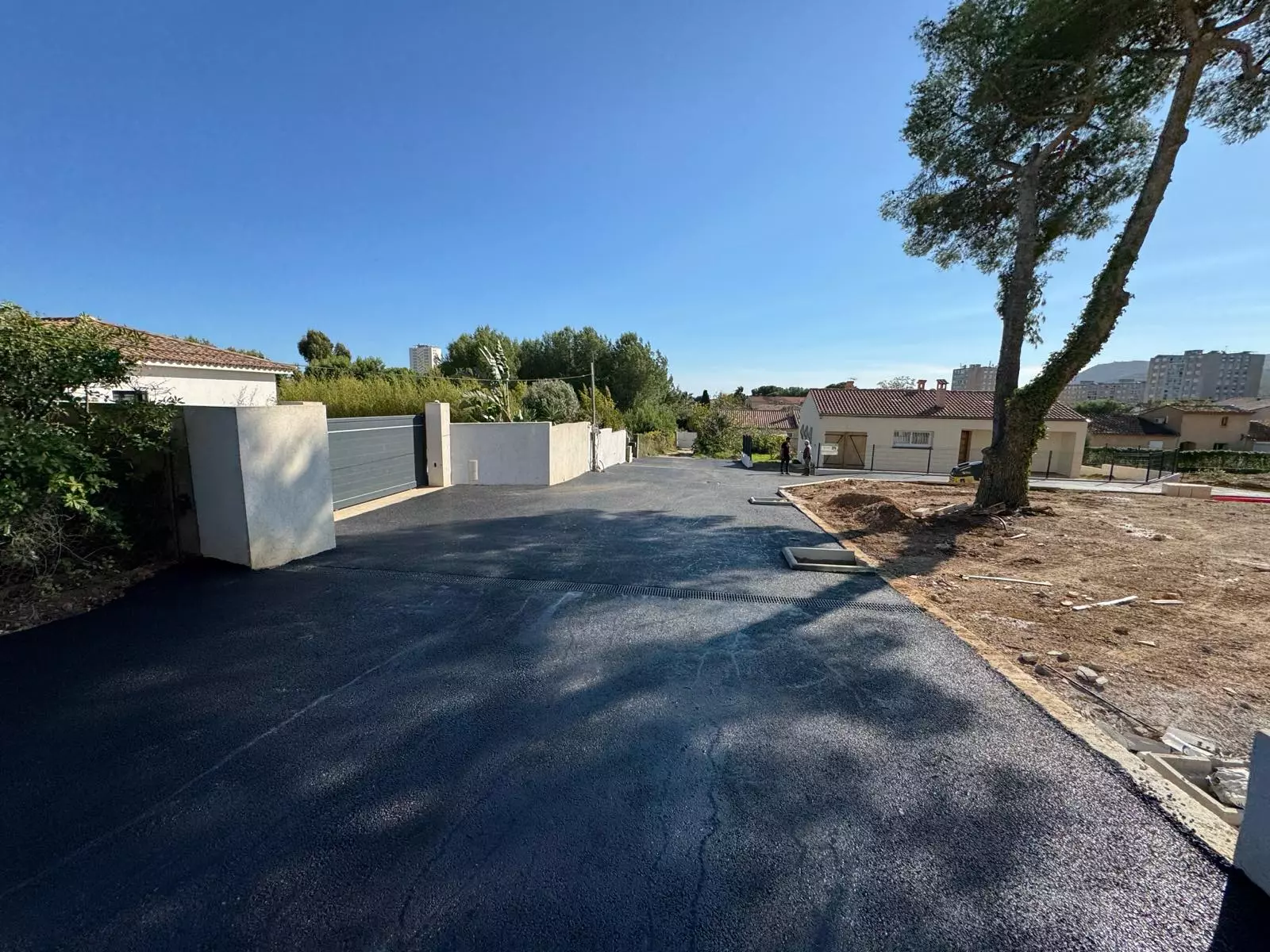 ENROBÉ - SEYNE SUR MER 600m2